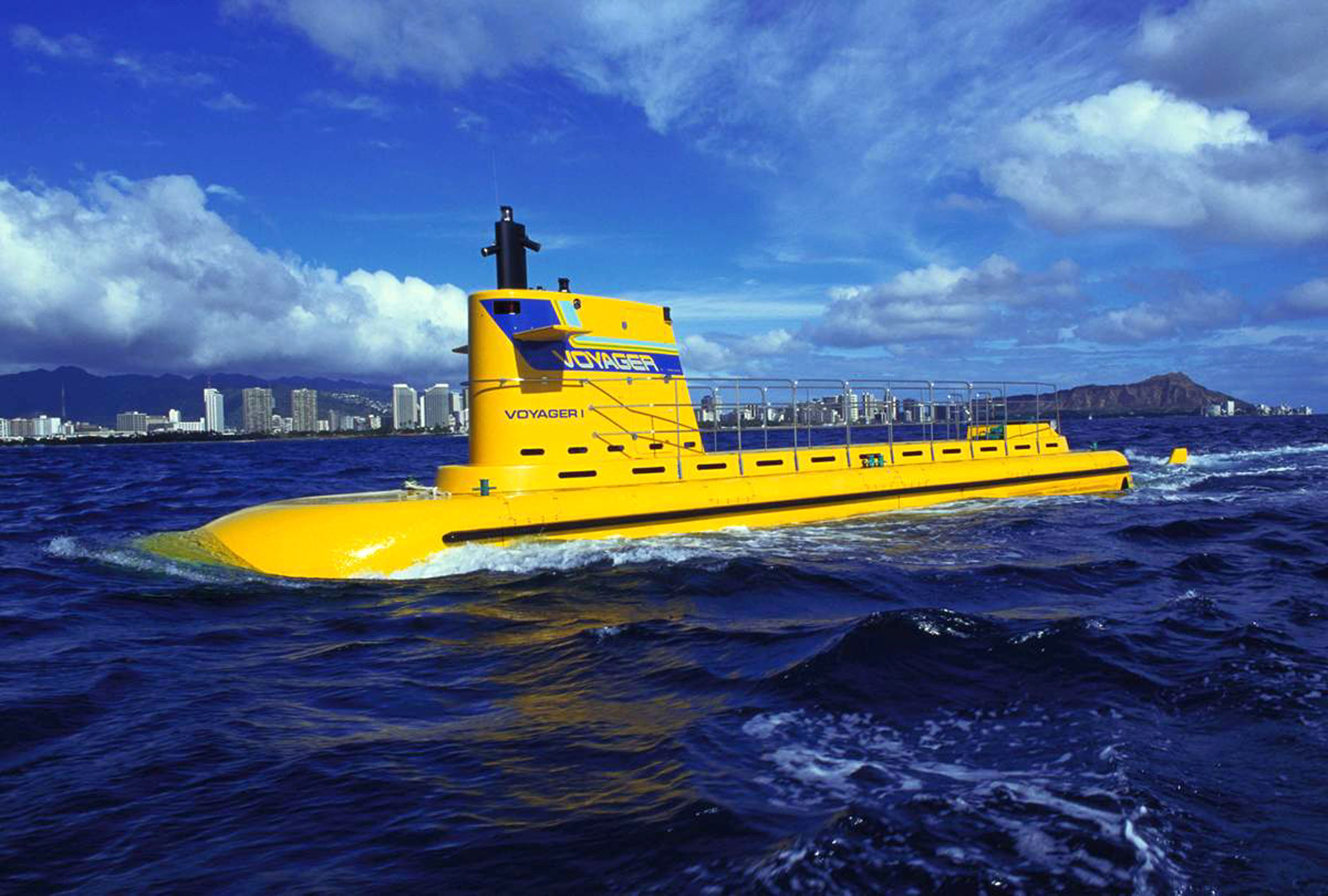 who own world biggest submarine