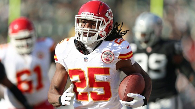 jamaal-charles-chiefs-run