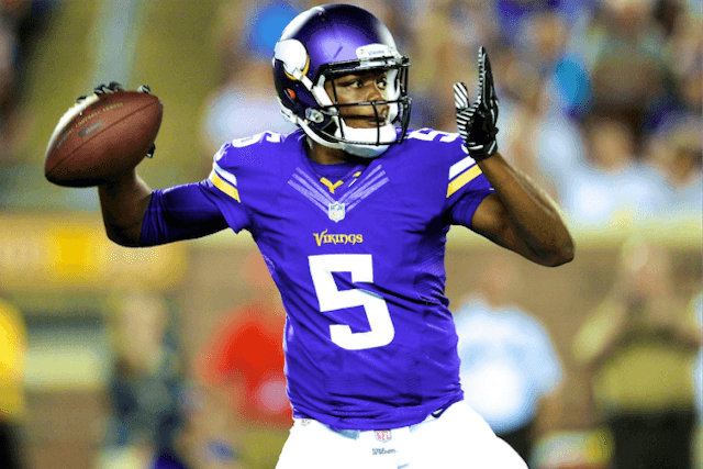 teddy-bridgewater-pass