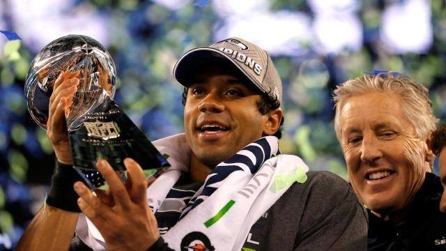 Russell-Wilson-trophy