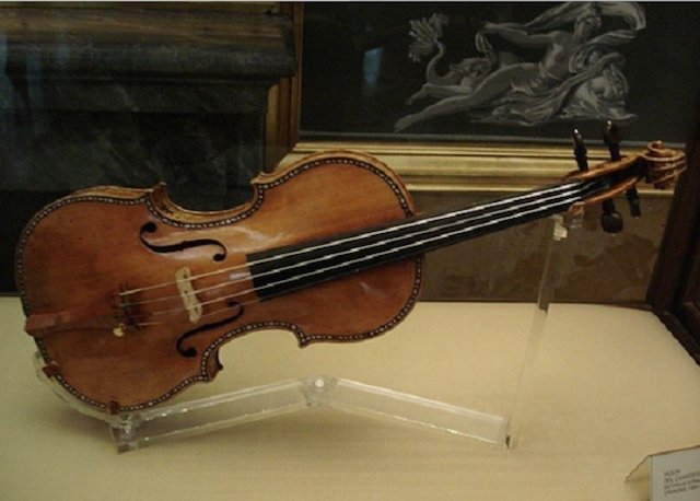 Hammer Violin