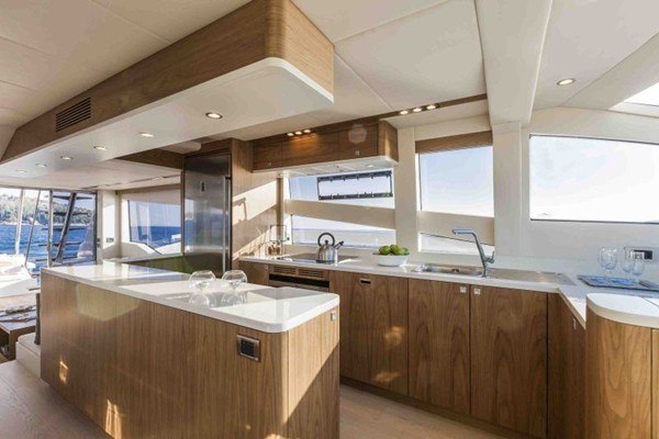 nautical-aesthetic-numarine-70-flybridge_1