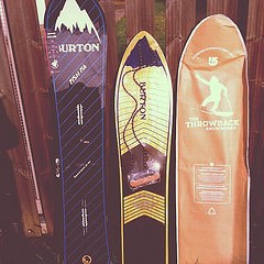 vintage-snowboard