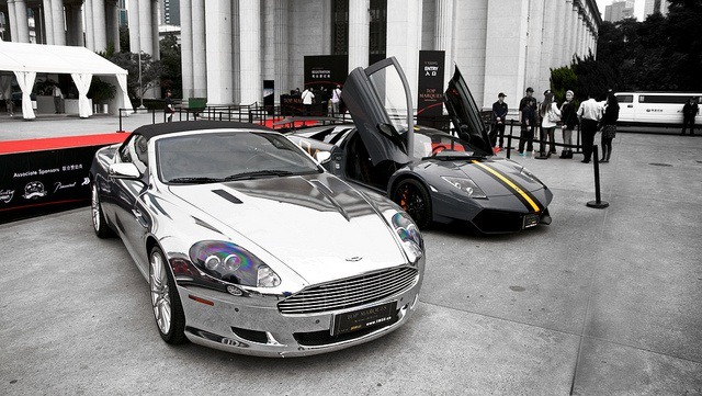 Chrome-Aston-Martin-DBS