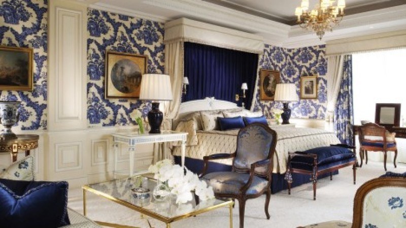 FOUR-SEASONS-HOTEL-GEORGE-V-PARIS-e1424109681488
