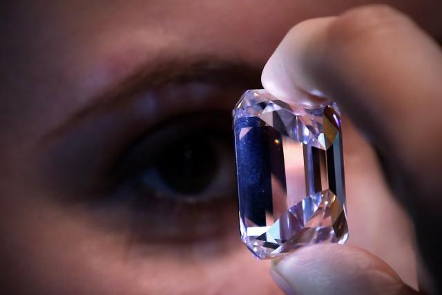 100-carat De Beers Diamond