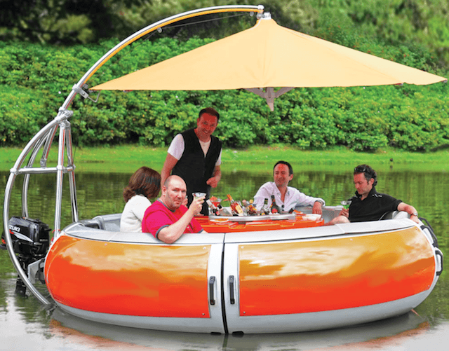 Barbecue Dining Boat