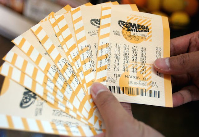 the-things-that-lottery-winners-most-commonly-buy