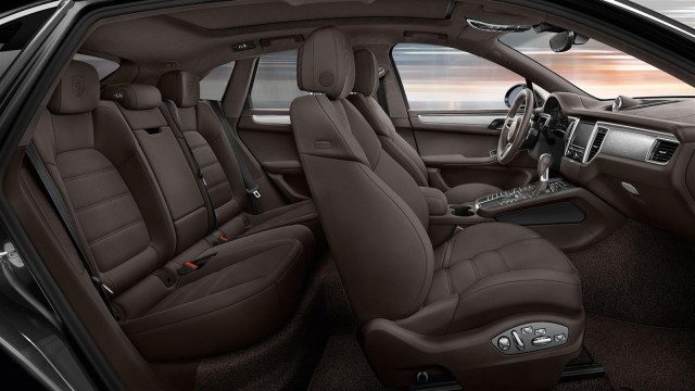 Porsche Macan S interior