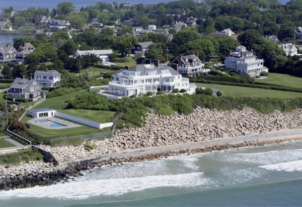 Taylor-Swift-Rhode-Island-home-600x412