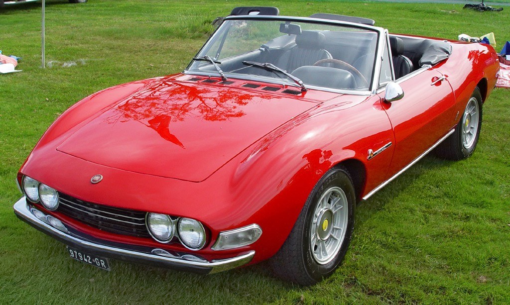 1970-Fiat-Dino-2400-Spider-Red-Front-Angle-st