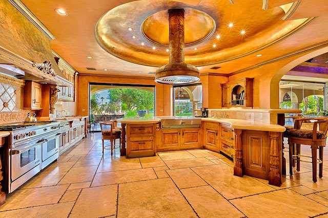 Chateau Andra kitchen