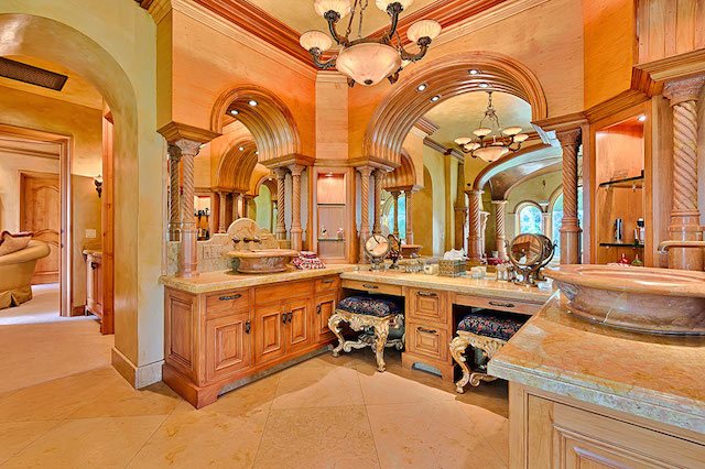 Chateau Andra bathroom