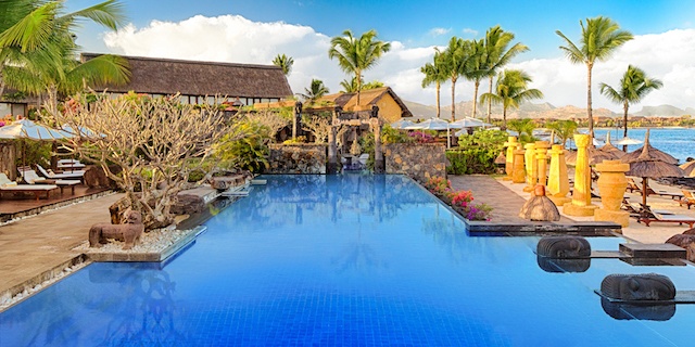 The Oberoi Mauritius pool