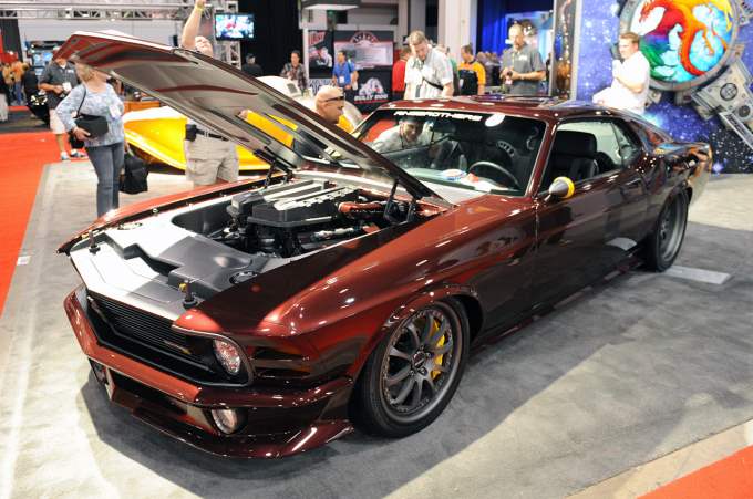 sema-2010-ring-brothers-1970-ford-mustang-dragon-04-Optimized