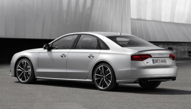 Audi S8 Plus 2