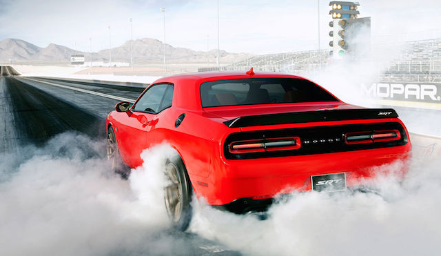 Dodge Challenger SRT Hellcat 4