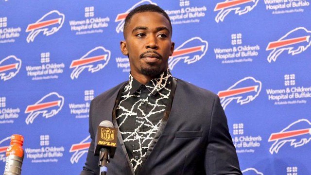 buffalo-bills-tyrod-taylor-postgame-shirt