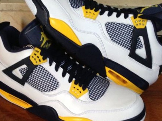 Air Jordan 4 Marquette