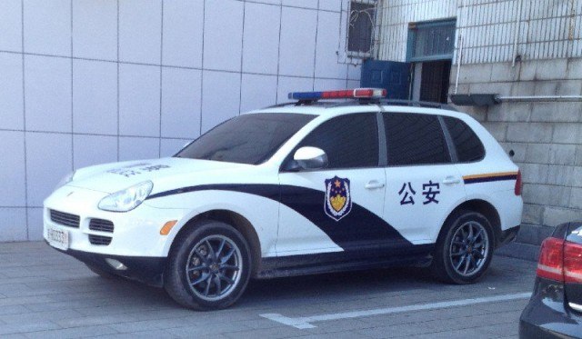 china-police-porsche-cayenne