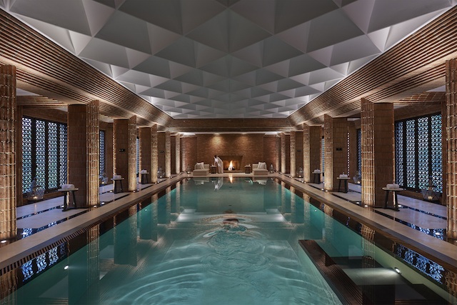 Mandarin Oriental marrakech-luxury-spa-pool-dusk-01