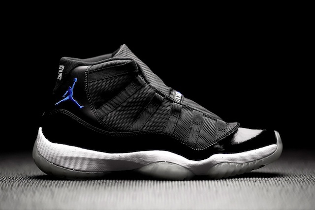 Air Jordan 11 Space Jam