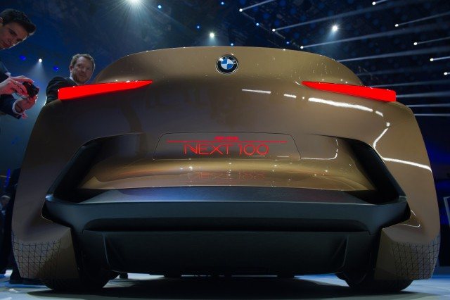 bmw vision next 100 rear