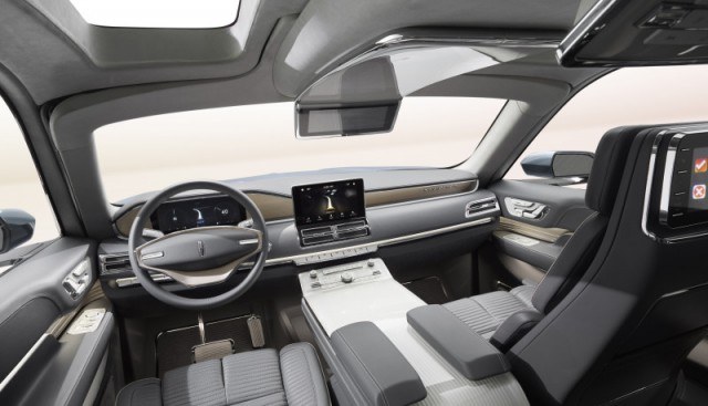 Lincoln_Navigator_Concept_10-800x459