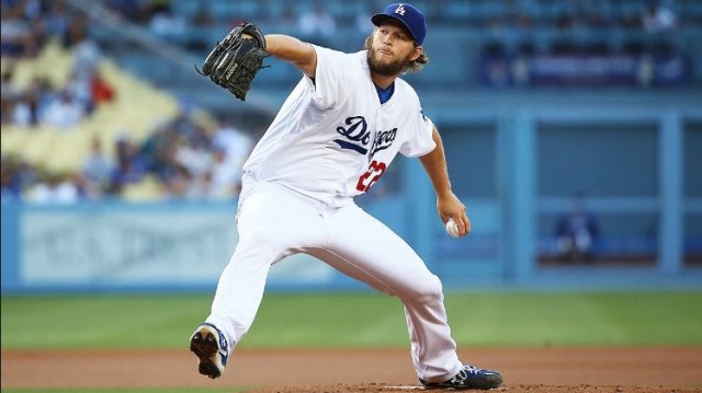 clayton kershaw pitching