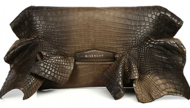 antigona crocodile clutch