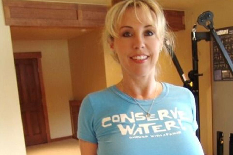 funny-t-shirts-that-shouldn-t-have-been-worn-in-public-worthly
