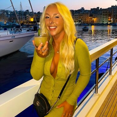 Courtney Veale's Impressive Net Worth Revealed - Worthly