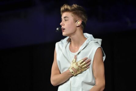 20 Celebrities Who Overcame Adversity - Worthly
