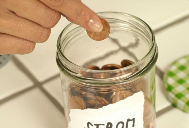 10 Simple Ways to Make Your Spare Change Work - Worthly