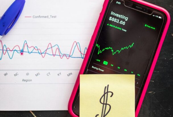 10 Simple Ways to Make Your Spare Change Work - Worthly