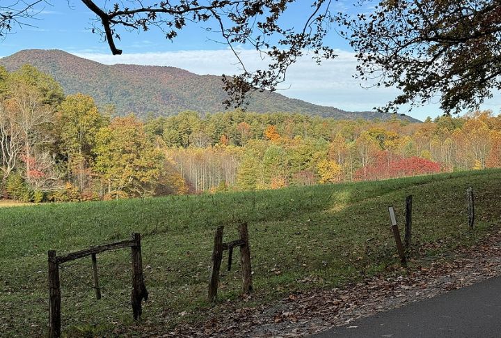 Bike The Cades Cove Loop In Tennessee