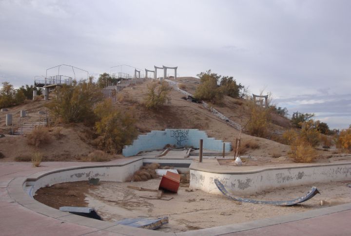 Lake Dolores Waterpark, California