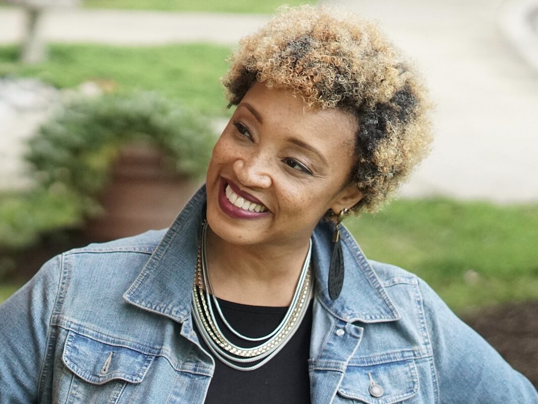 woman, smiling, black woman, ethnic, conversation, communication, smile, people, talk, person, girl, talking, women, face, cute, contact, information, black woman, black woman, black woman, black woman, black woman, conversation, people