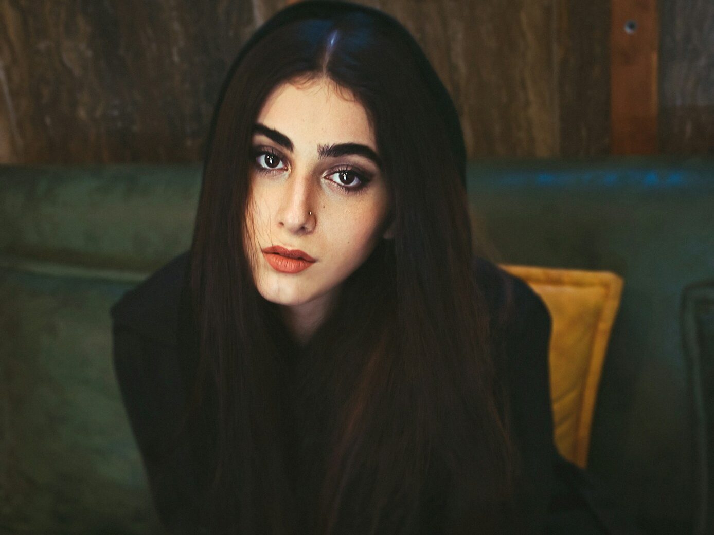 woman in black long sleeve shirt