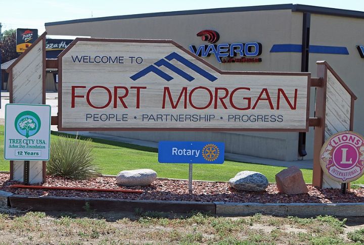 Gulf Coast Locals Avoid Bragging About Their Best Beaches