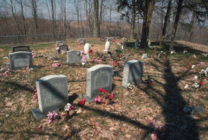 Decorating Graves Year-Round