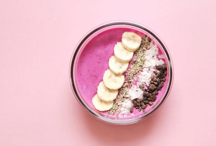 Power Pink Pitaya Smoothie Bowl