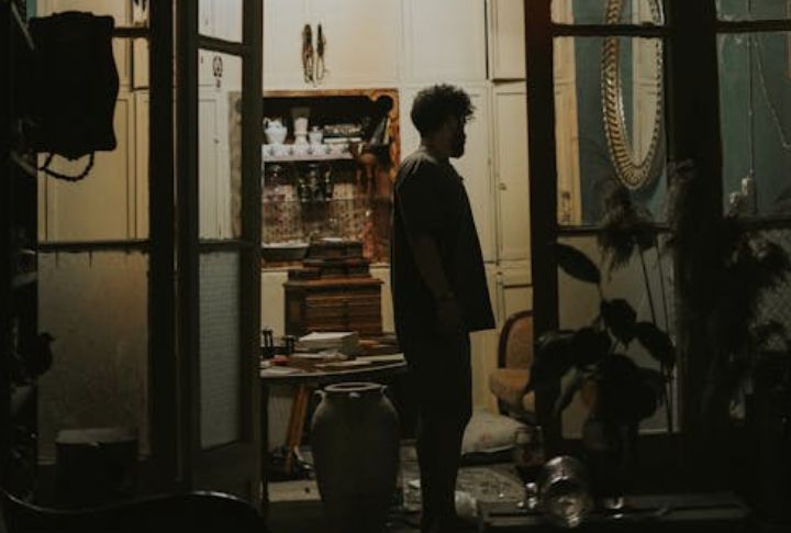 A Strong Discomfort With Staying Out Past Midnight