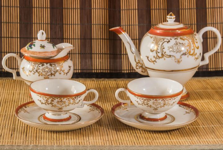 Fine China Sets That Rarely Left The Cupboard