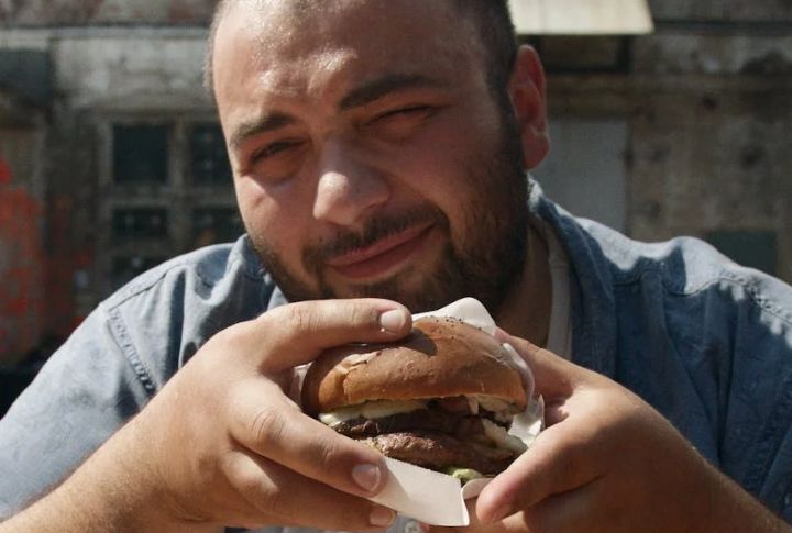 All Americans Are Obese And Eat Fast Food Daily
