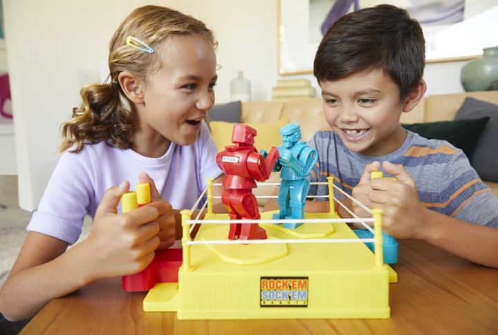 Rock ’Em Sock ’Em Robots