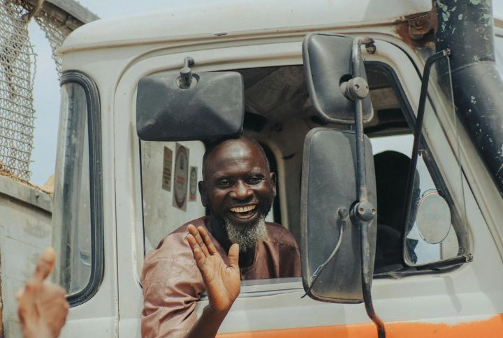 The Obligation To Wave While Driving