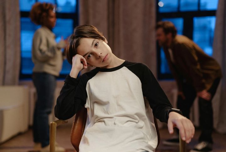 Showing Little Interest In Guardians' Lives