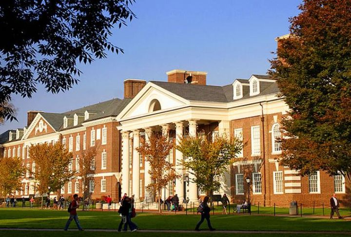 University Of Delaware (1743)