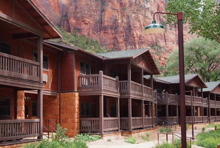 Zion Lodge: Zion National Park, Utah